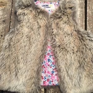 3t fur vest